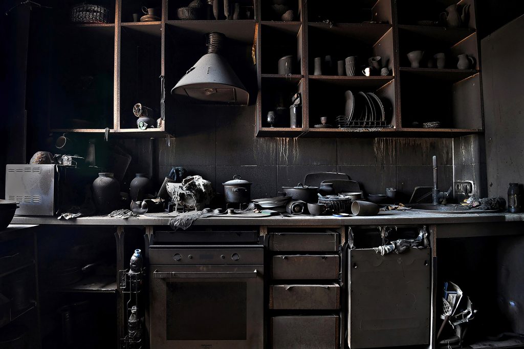 Photograph of a burned out kitchen in Ukraine after Russian bombs fell.